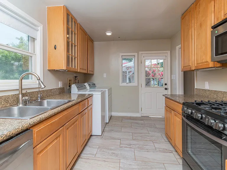4711 Purdue Ave — Photo 5