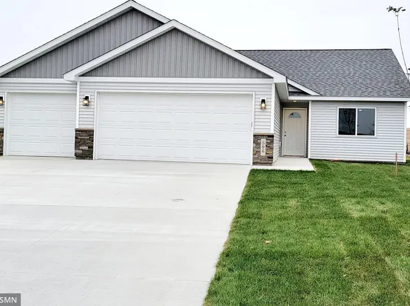 370 Horizon Dr, Le Center, MN 56057