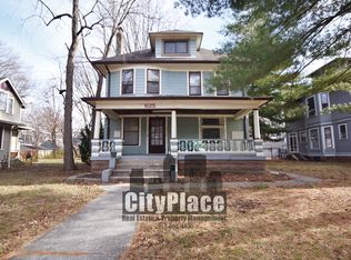 625 Woodruff Place Middle Dr APT 2, Indianapolis, IN 46201