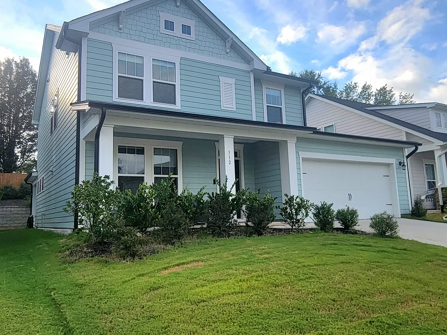 112 Roundview Ct — Photo 1
