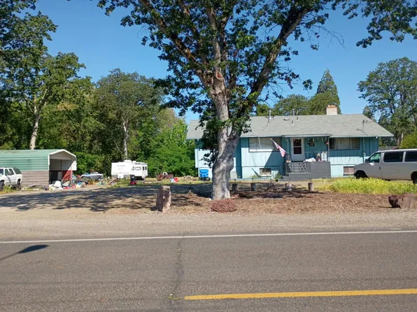 422 S Shasta Ave, Eagle Pt, OR 97524