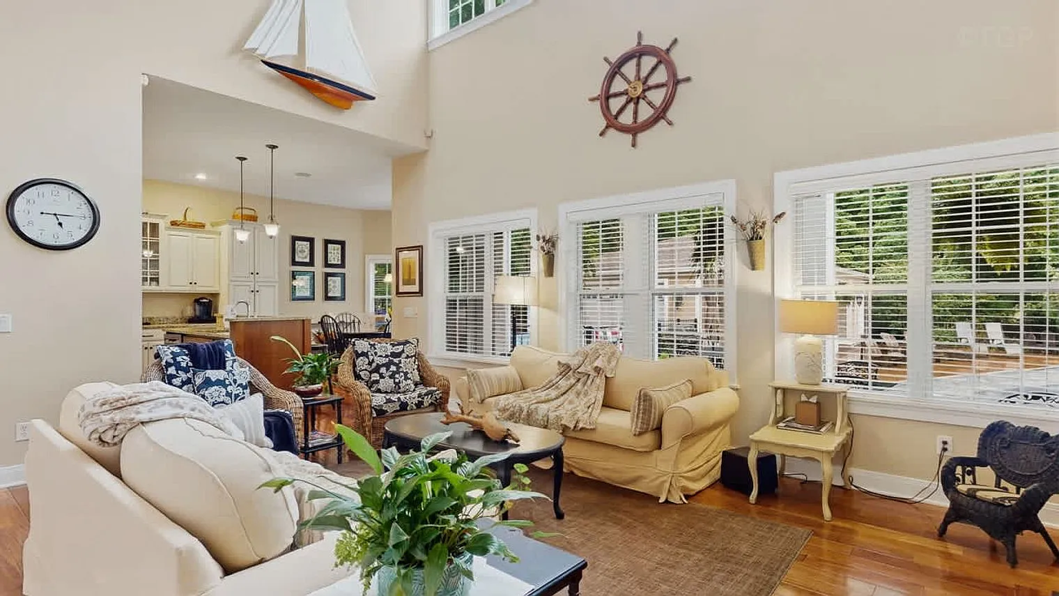 6 bed, 4.0 bath, 3433 sqft, $13,283 — Photo 4