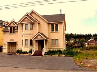 10064 SE River St, Truckee, CA 96161