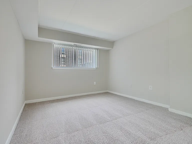 Westchester West Apartments — Photo 22