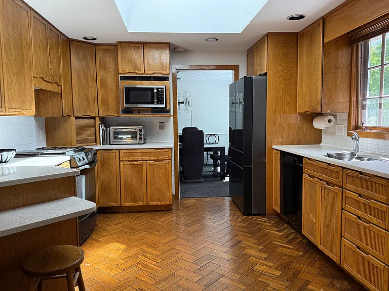22 Phinney Rd — Photo 9
