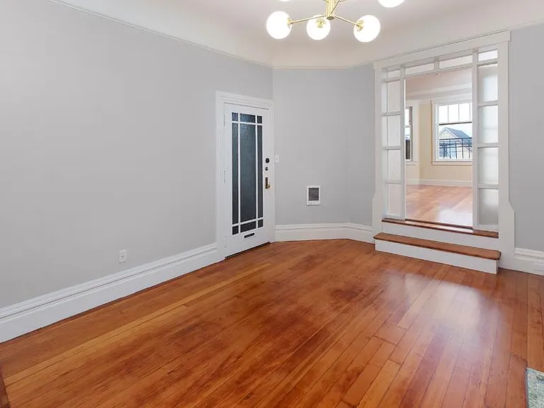 521 Utah St — Photo 17