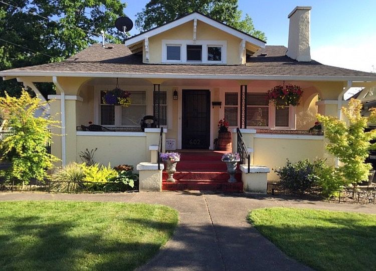 1st image of 602 7th Ave NW