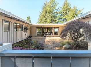 93884 Makai Ln, North Bend, OR 97459