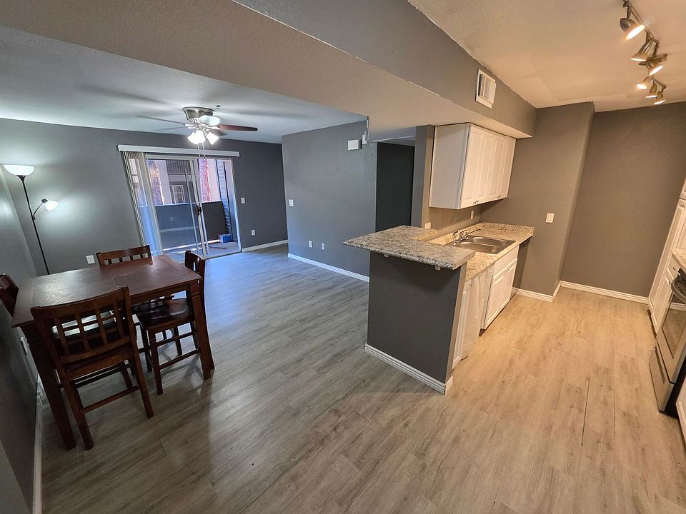 1st image of 1385 W University Ave #9-167