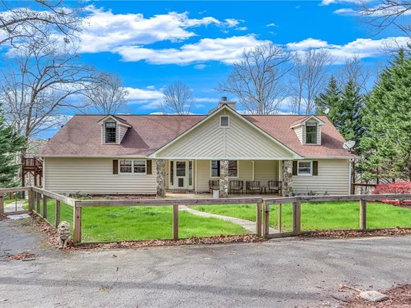 3370 Small Woods Ln, Gainesville, GA 30506