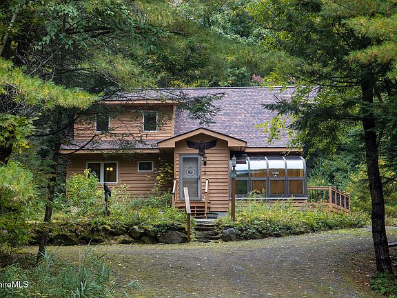 2nd image of 45 Fawn Ct