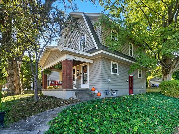 4th image of 518 Irving Ave