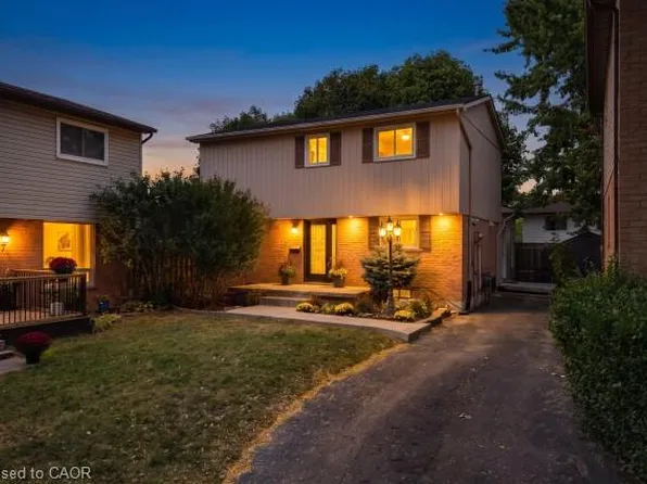 31 Berrisfield Cres, Hamilton, ON L8T 4X1