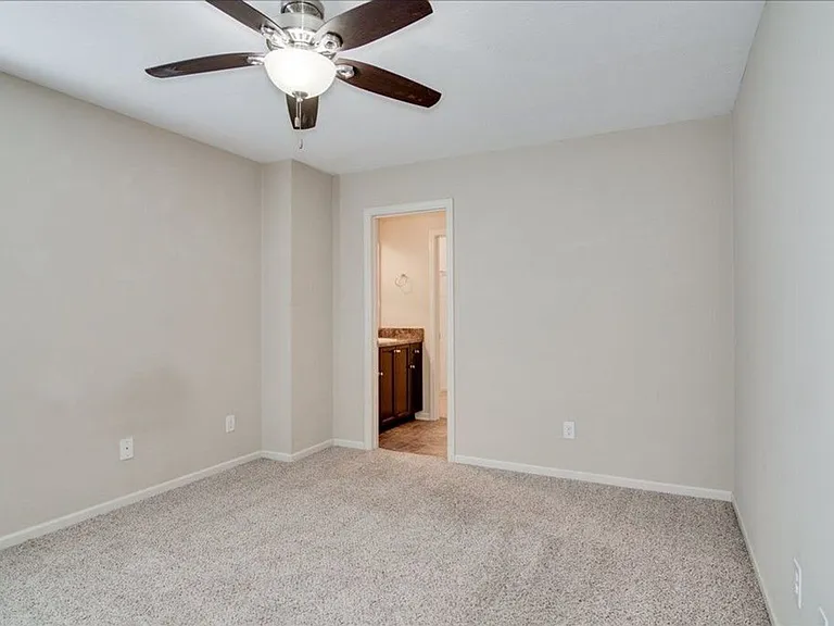 763 Chinaberry Ct — Photo 6