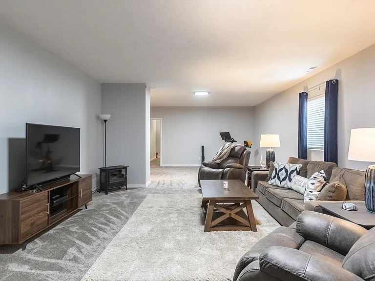 6420 Kyla Dr — Photo 18