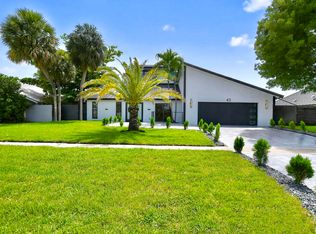 43 Oregon Ln, Boca Raton, FL 33487