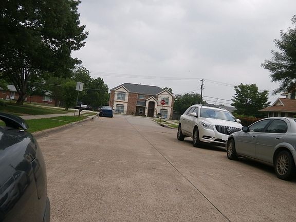 5th image of 2312 Roanoke Cir