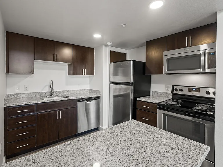 Emerson Lofts — Photo 27