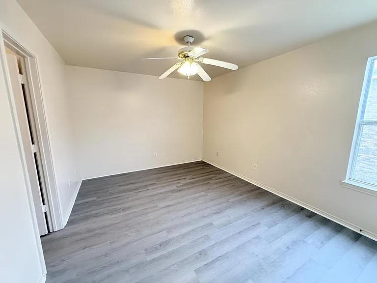 3407 Toledo Dr #C — Photo 12