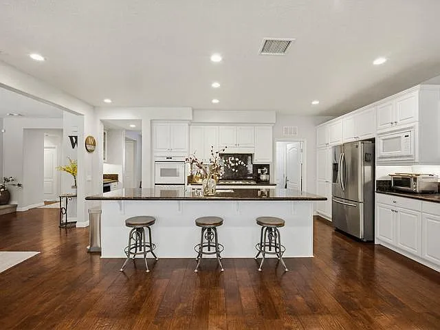 3238 Elysia St — Photo 18