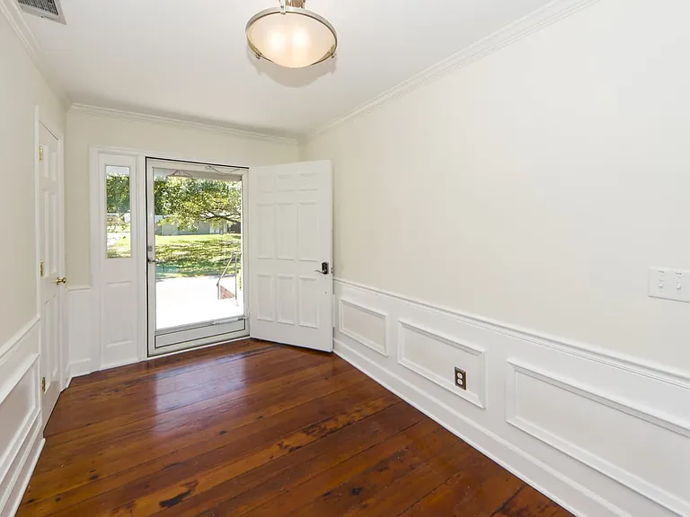923 River Rd — Photo 19