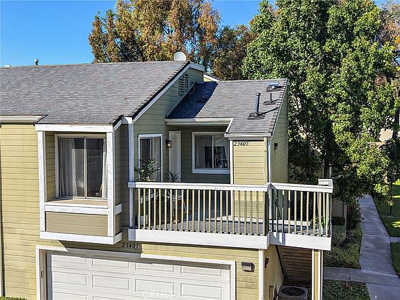 3rd image of 23405 Cambridge Rd