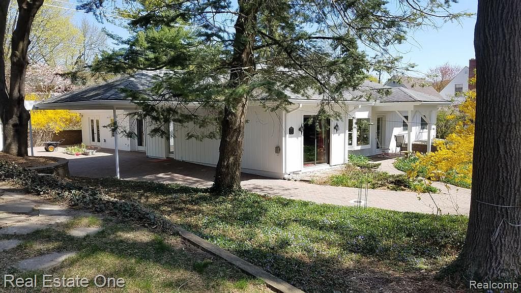 814 W Main St, Northville, MI 48167 MLS 20230037516 Zillow