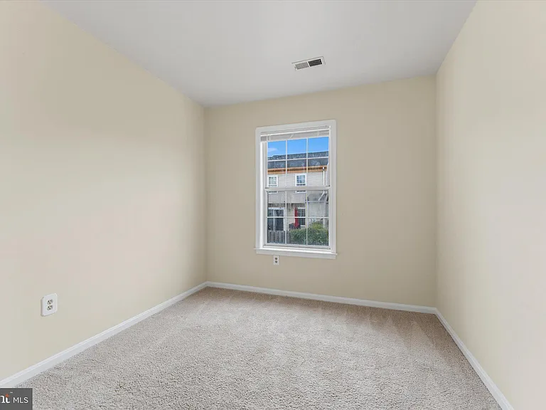 2753 Bixby Rd — Photo 10