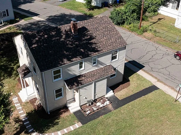 163-165 Woodlawn Cir — Photo 24