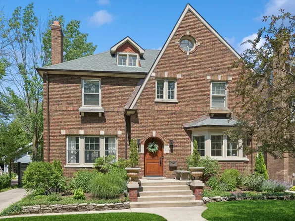 846 Sheridan Rd, Wilmette, IL 60091