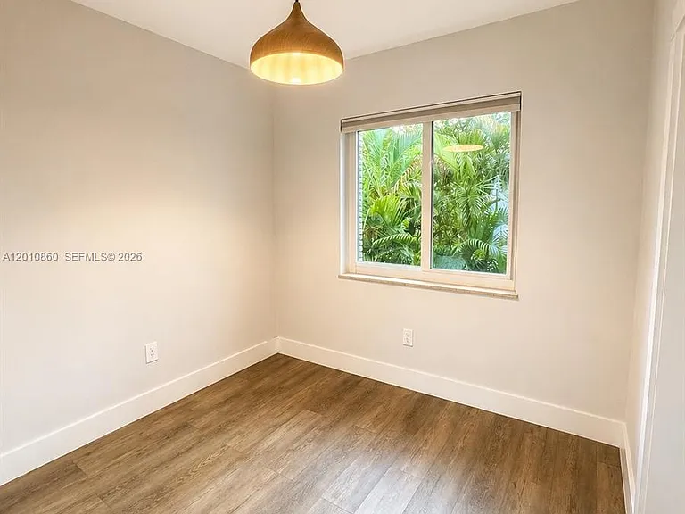 125 Edgewater Dr #9 — Photo 3
