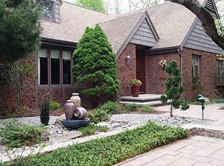 8 Forest View Dr, Scituate, RI 02831