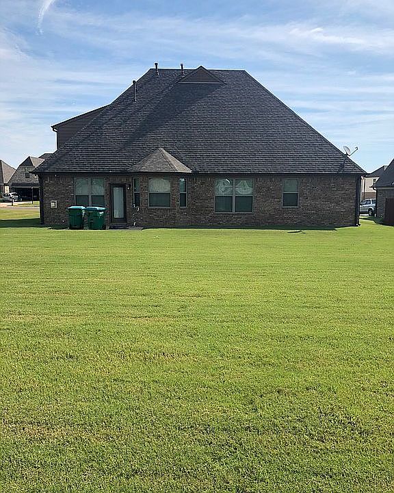 2nd image of 13303 Lapstone Ln