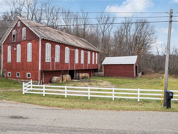 5th image of 5147 Bluebird Rd NW