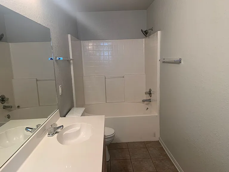 4707 John David Dr — Photo 10