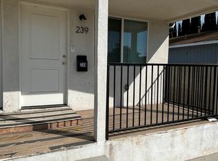 239 E 104th St, Los Angeles, CA 90003