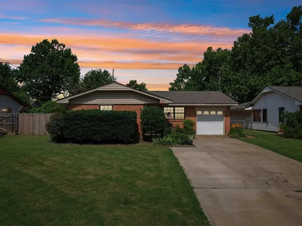 512 N Front St, Noble, OK 73068