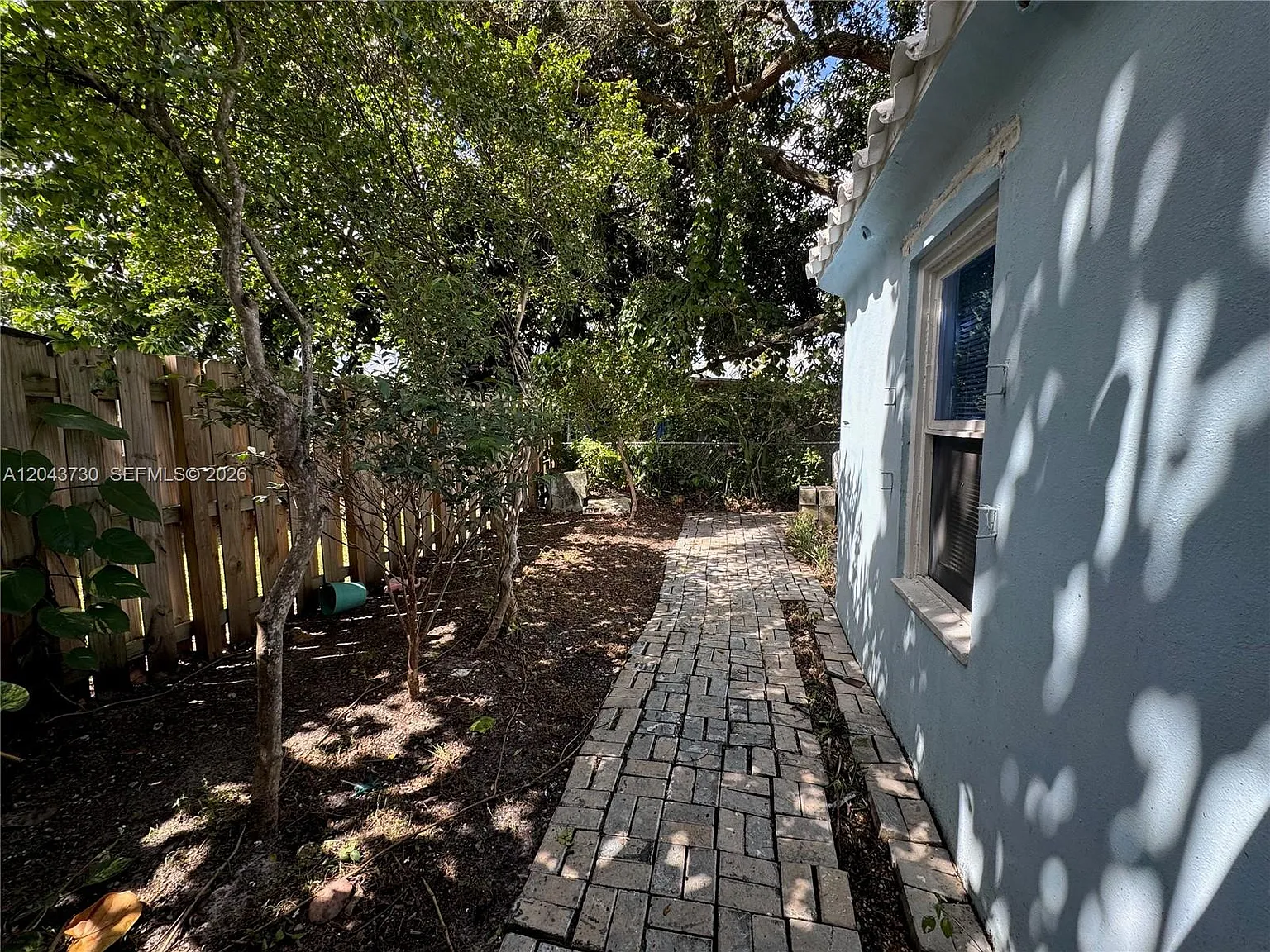 Hollywood Beach Gardens — Photo 4