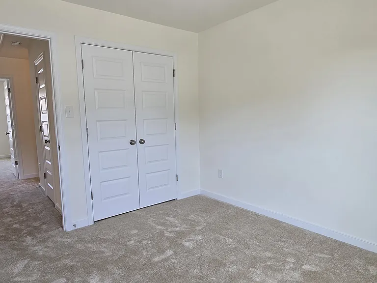 220 Greenpark Rd — Photo 29