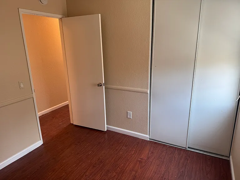 11534 Oak Knoll Ct — Photo 8