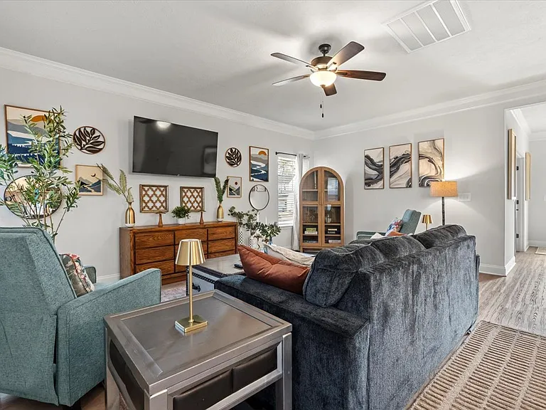 4074 Cottingham Way — Photo 4