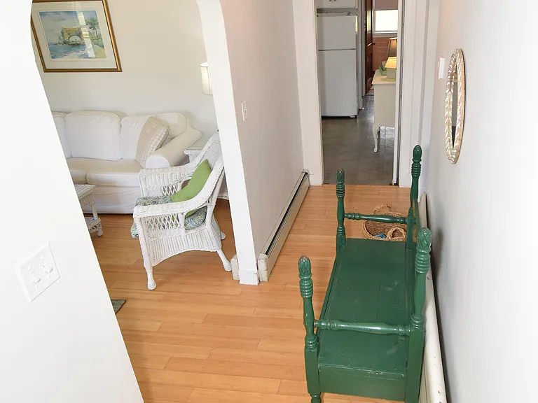 41 Caswell St — Photo 28