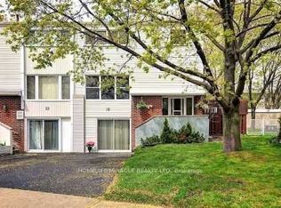 10 Lynwood Ct #BASEMENT, Brampton, ON L6V 2X4