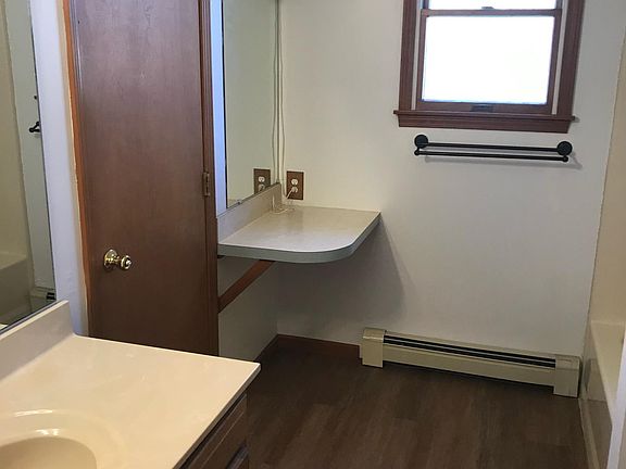 5th image of 2807 Lewis Dr