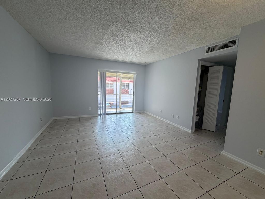 3550 NW 8th Ave APT 713, photo 9