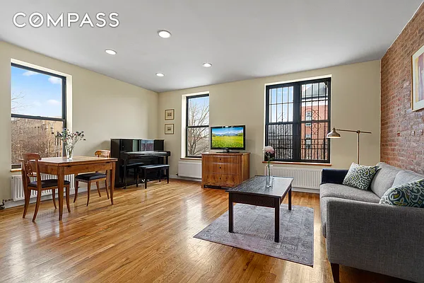 Sold by Compass | media 9