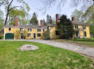 242 Monument St, Concord, MA 01742