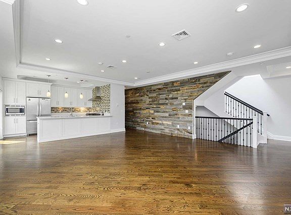 5th image of 30 Marquis Ct #30