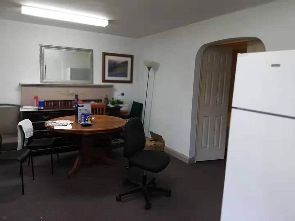 2nd image of 162 Wesley Ave