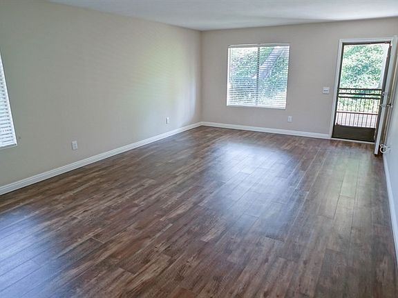 2nd image of 26335 Oak Highland Dr Unit C